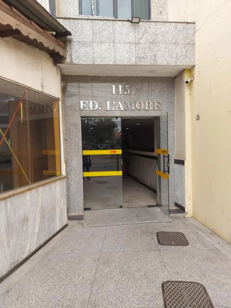 Sala Comercial para Venda em São Gonçalo, Mutondo