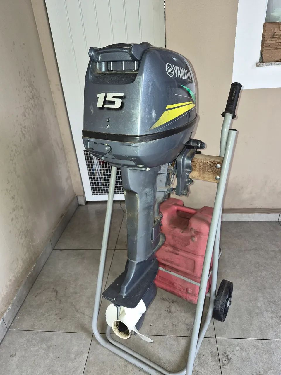 Motor de popa Yamaha 15 hp.