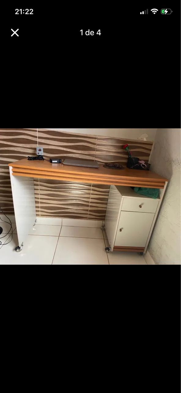 Escrivaninha / mesa de escritório 450,00
