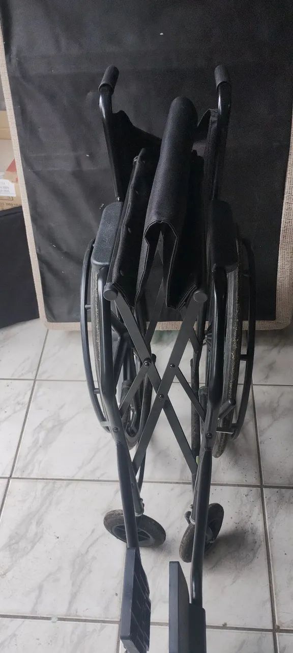 Cadeira de rodas  - Foto 3