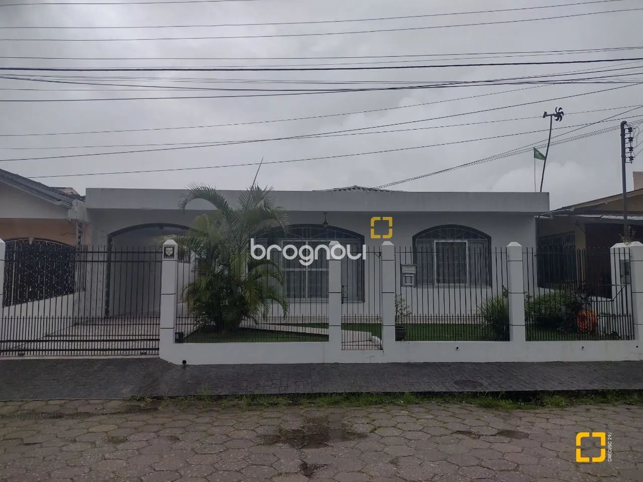 Casa a venda na Trindade
