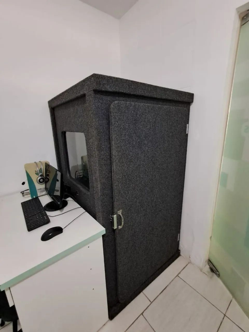 Cabine acústica para audiometria 