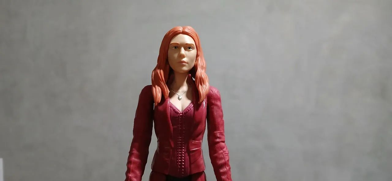 Boneco Feiticeira Scarlet 30cm  - Foto 2