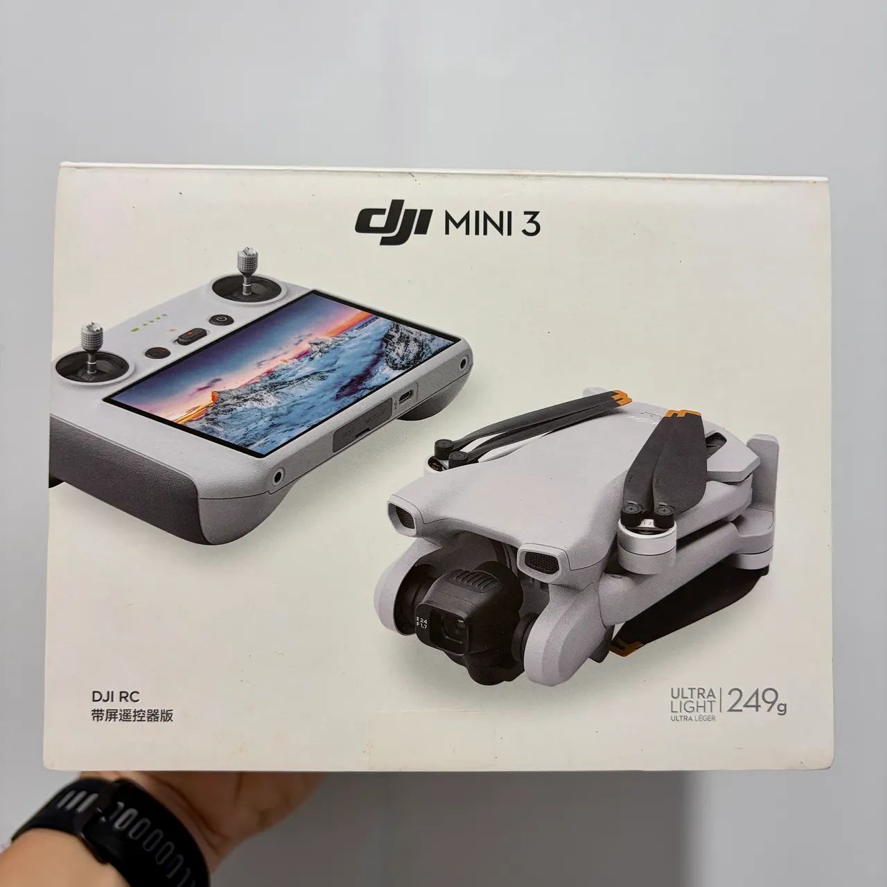 Drone DJI Mini 3 (controle com tela + acessórios)