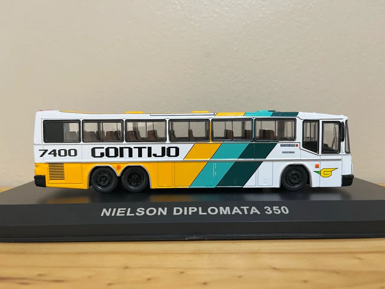 Miniatura Ônibus Nielson Diplomata 350 Gontijo BR Classics  - Foto 2