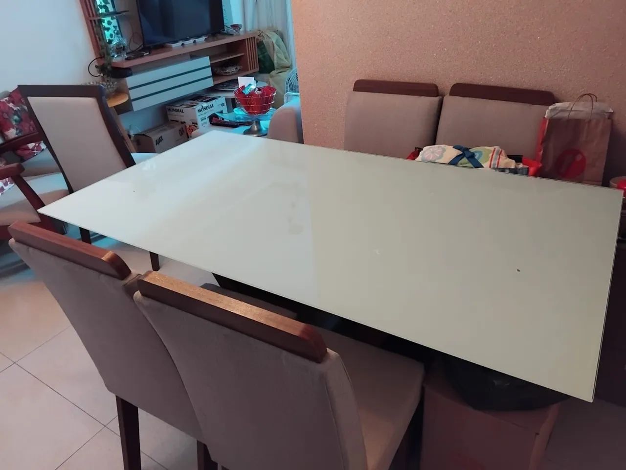 Vendo Mesa de Jantar com 4 cadeiras - Foto 2