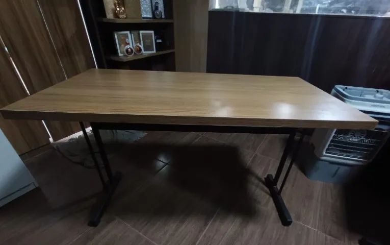 MESA RETA SEM GAVETA 120X60 ENTREGAMOS COM FRETE - Foto 3