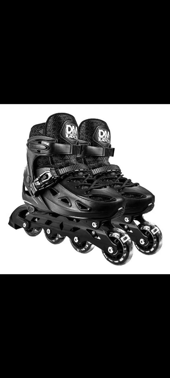 Patins Ajustável Preto Com Luzes Led Semi Profissional - Dm Toys