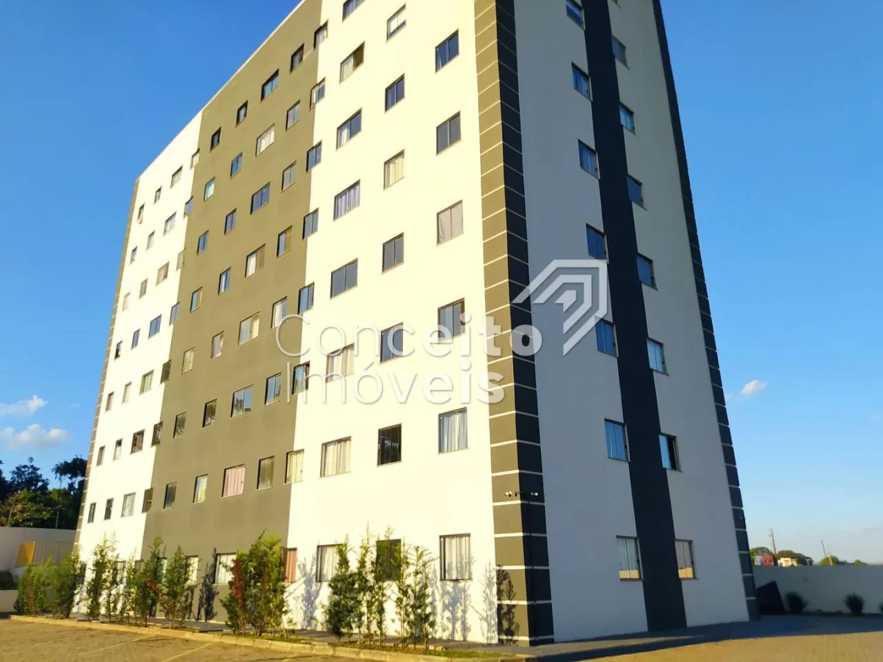 Edifício Ilha Santorini - Uvaranas - Apartamento Mobiliado