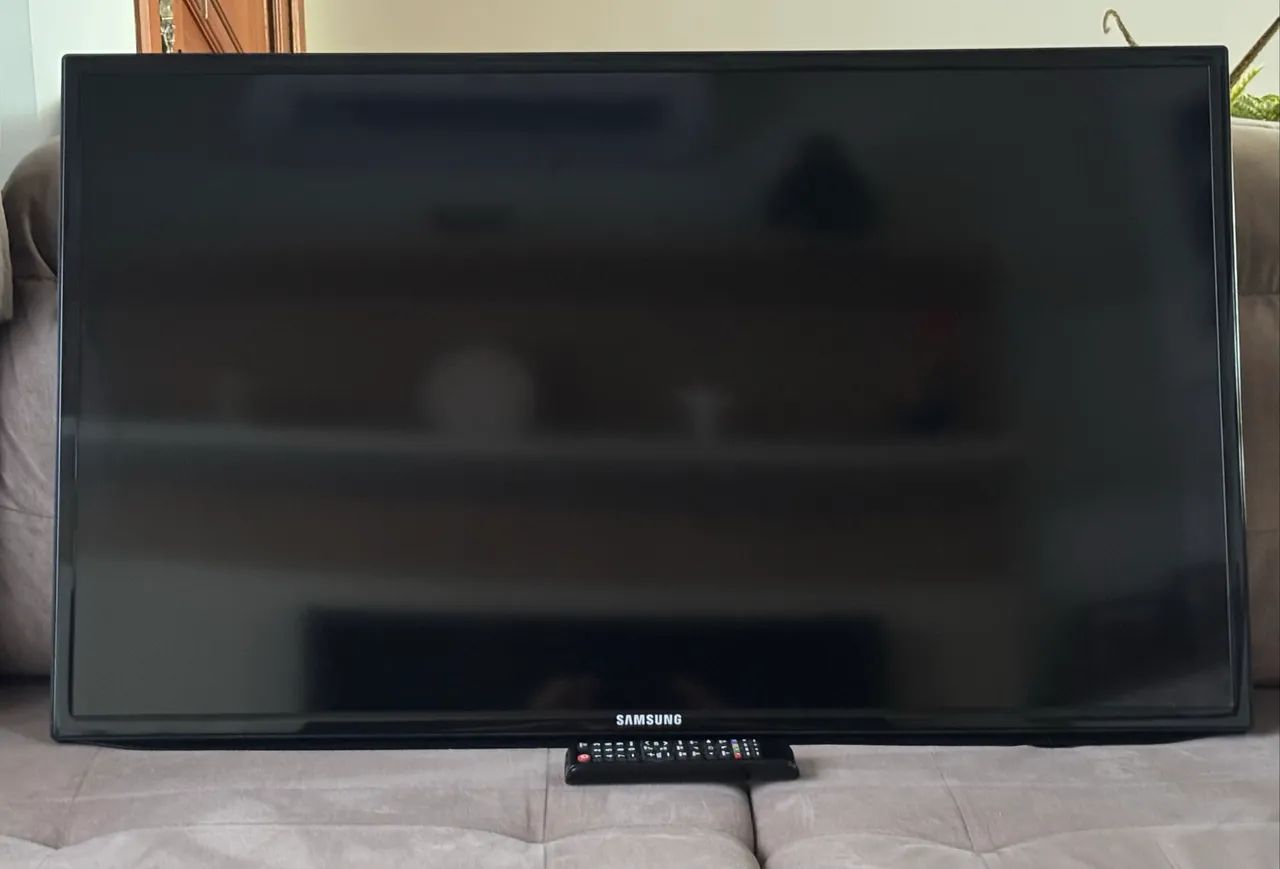 TV SAMSUNG MODELO UN40EH5000G COM DEFEITO