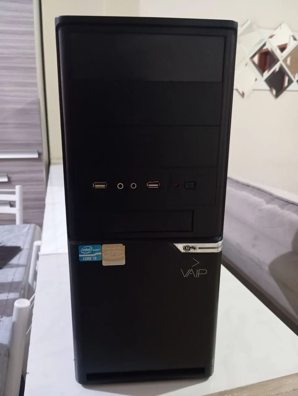 CPU i3 8 GB SSD de 240 confira