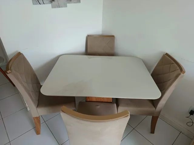Mesa de Jantar com 4 cadeiras  - Foto 2