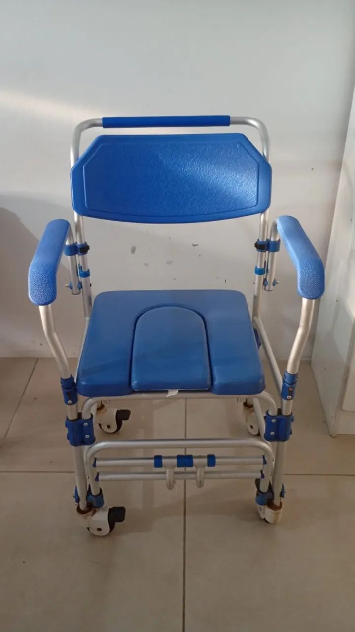 Cadeira de Banho Higiênica Alumínio Dellamed D60 - Foto 2