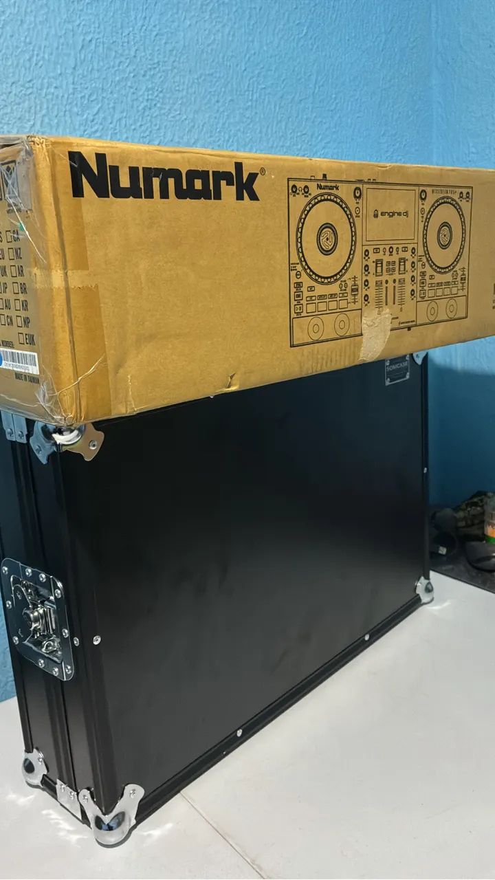 CONTROLADORA NUMARK MIXSTREAM PRO+ PLUS NOVA + CASE  - Foto 2