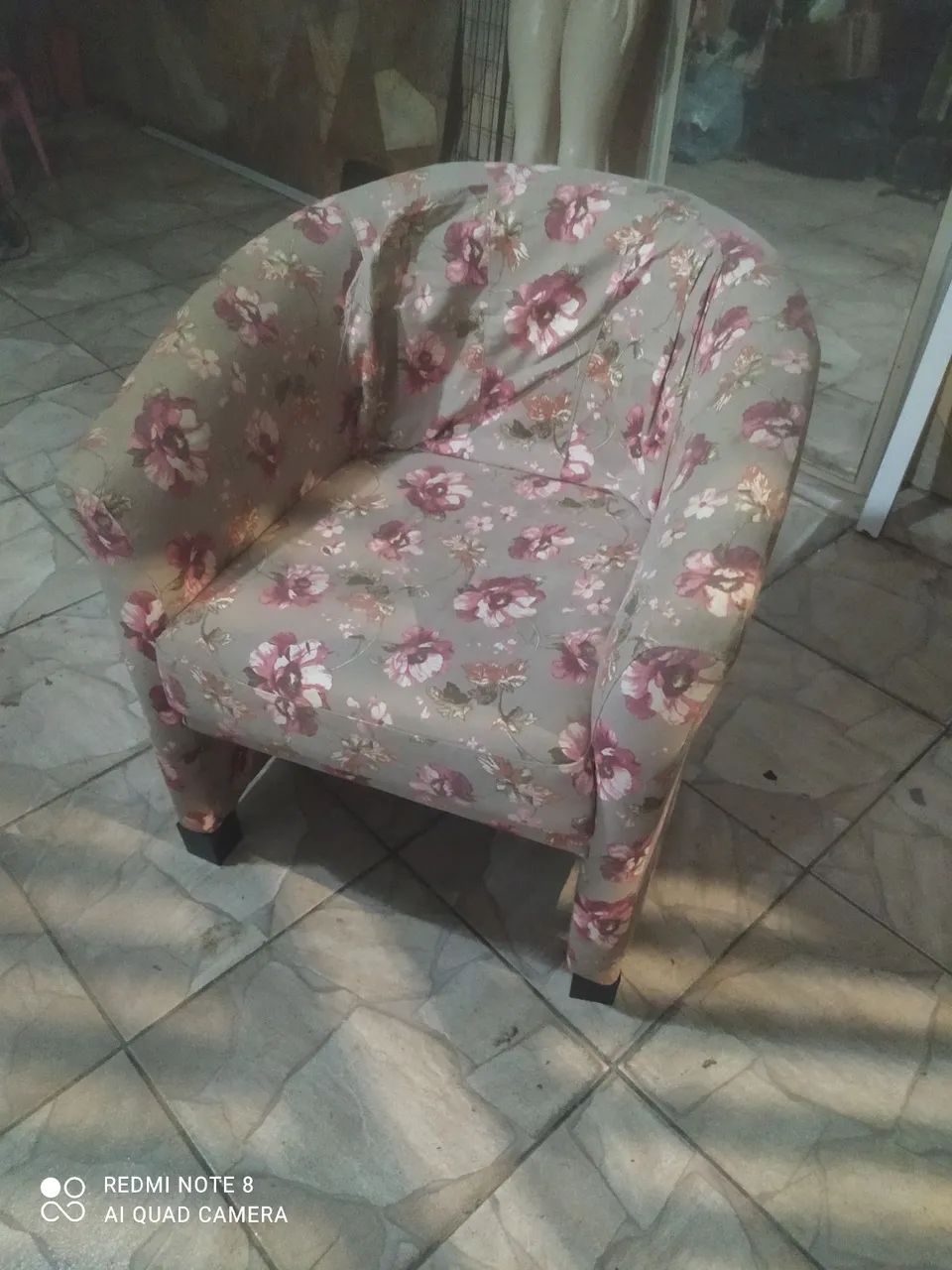 Armchair470063300258058240