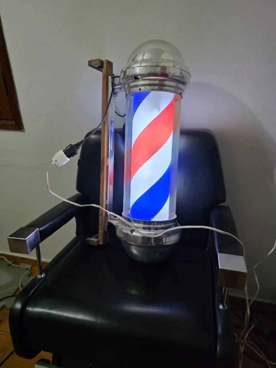 Mega Poste de Barbeiro Giratório