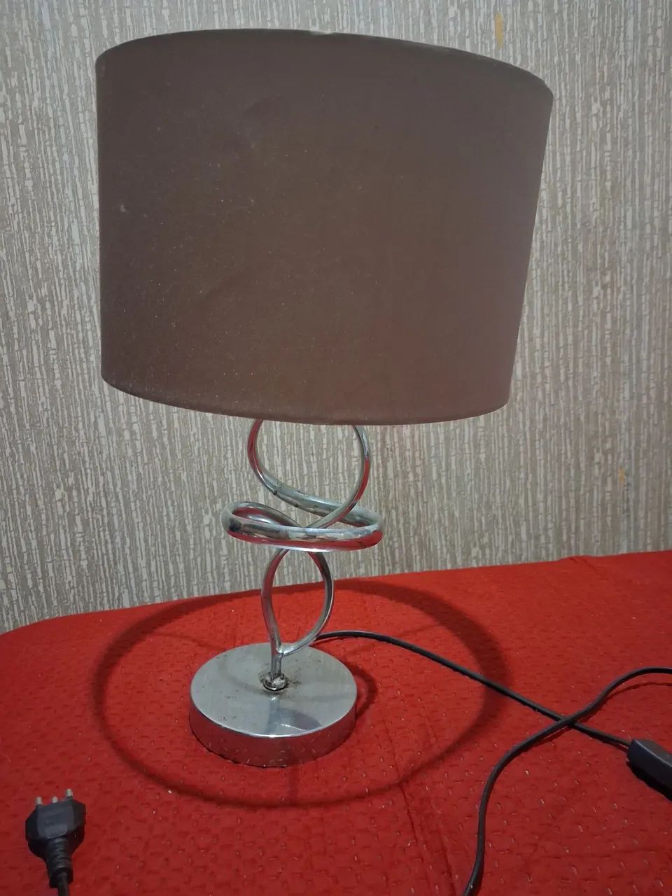 Abaju com Base de Metal - Foto 2