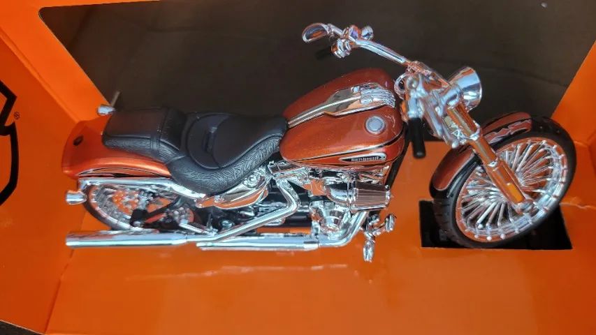 Miniatura Moto Harley Davidson CVO Breakout 2014 - Foto 2