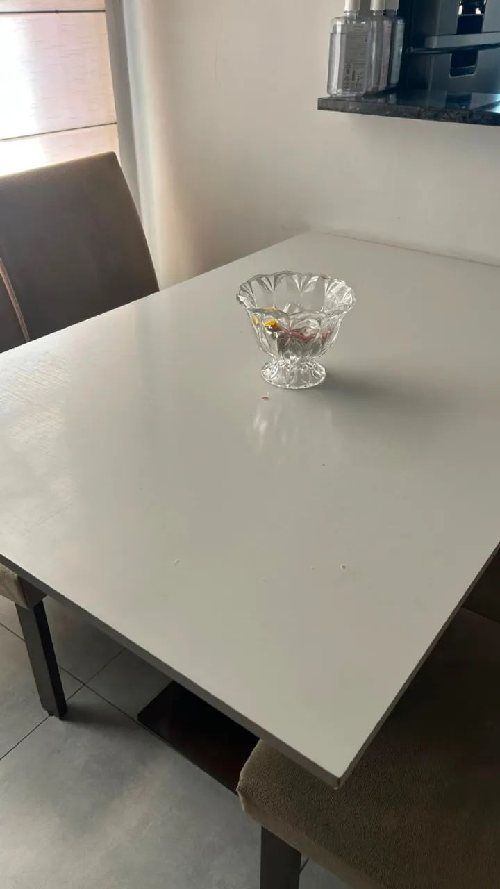 Mesa de jantas com 4 cadeiras - Foto 3