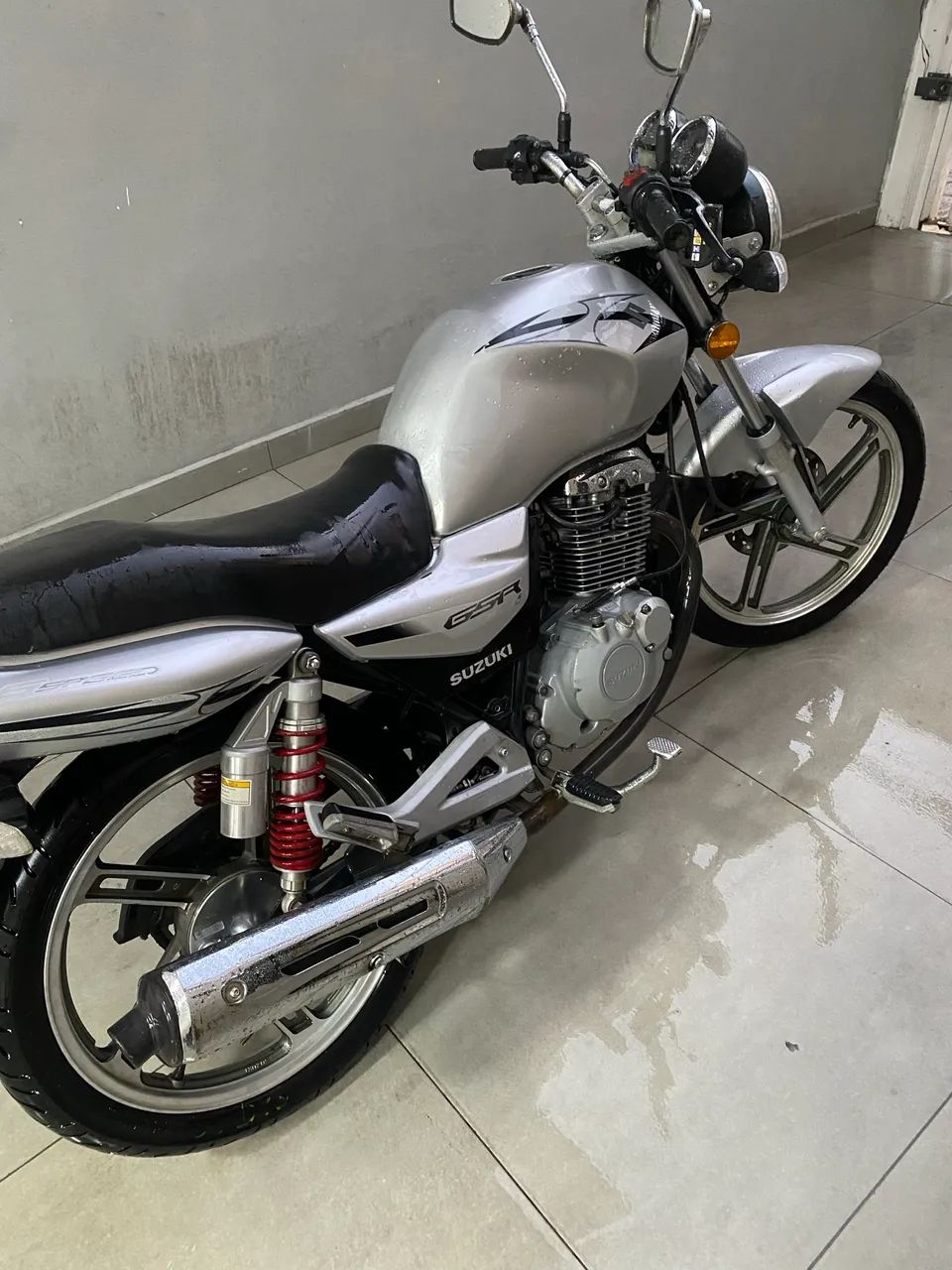 Suzuki 150 gsr  - Foto 3