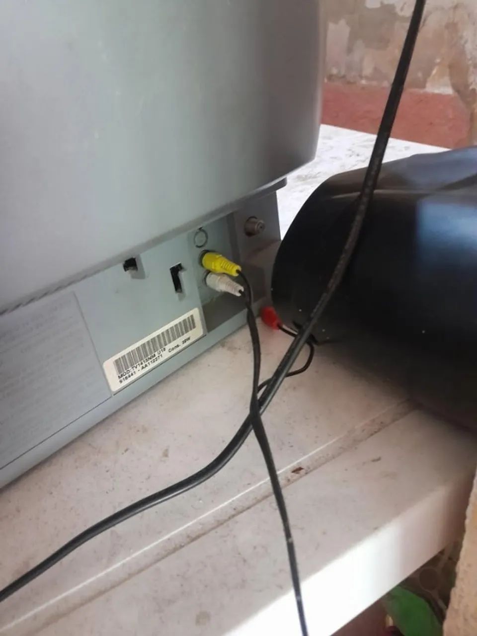 TELEVISÃO 14 DE TUBO COM CONVERSOR DIGITAL 150.00 - Foto 2
