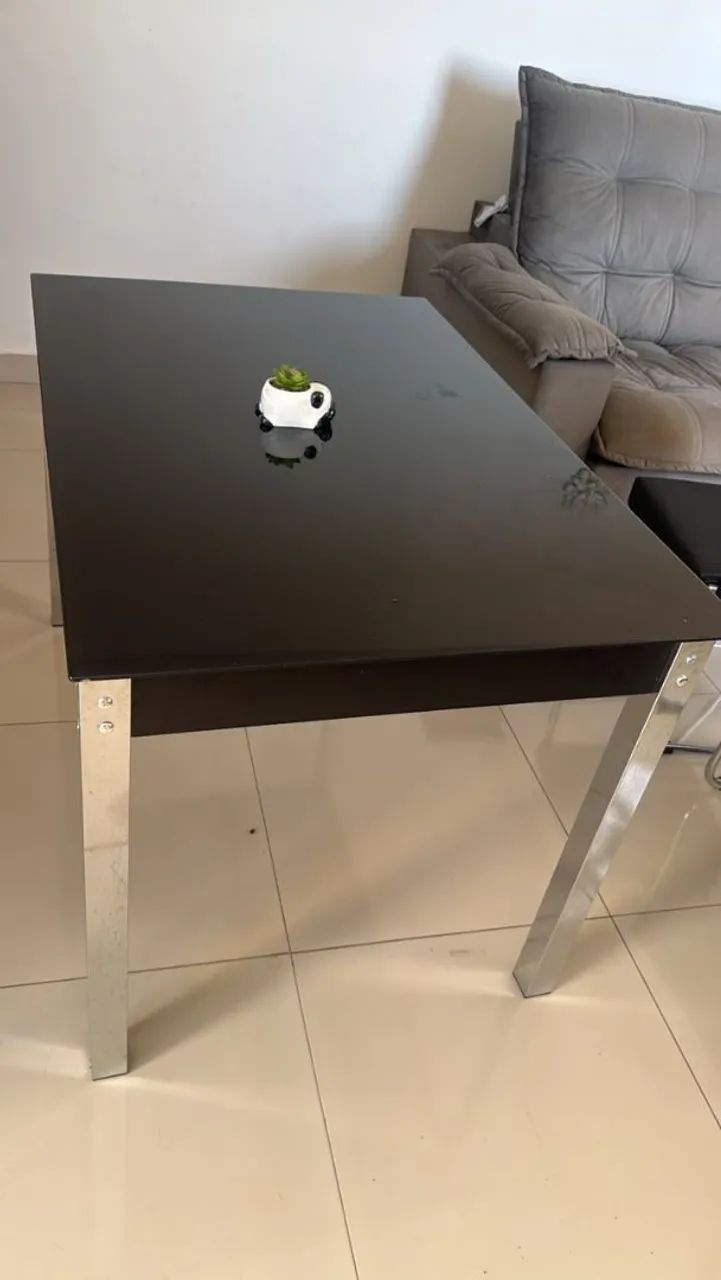 mesa com 4 cadeiras