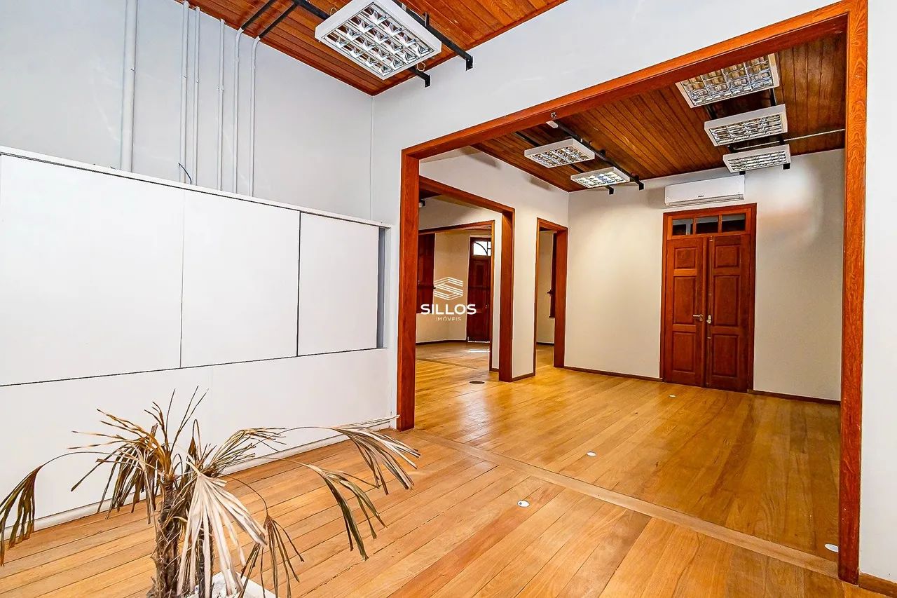 Casa Comercial com 415 m² para alugar no Centro de Curitiba - Foto 5