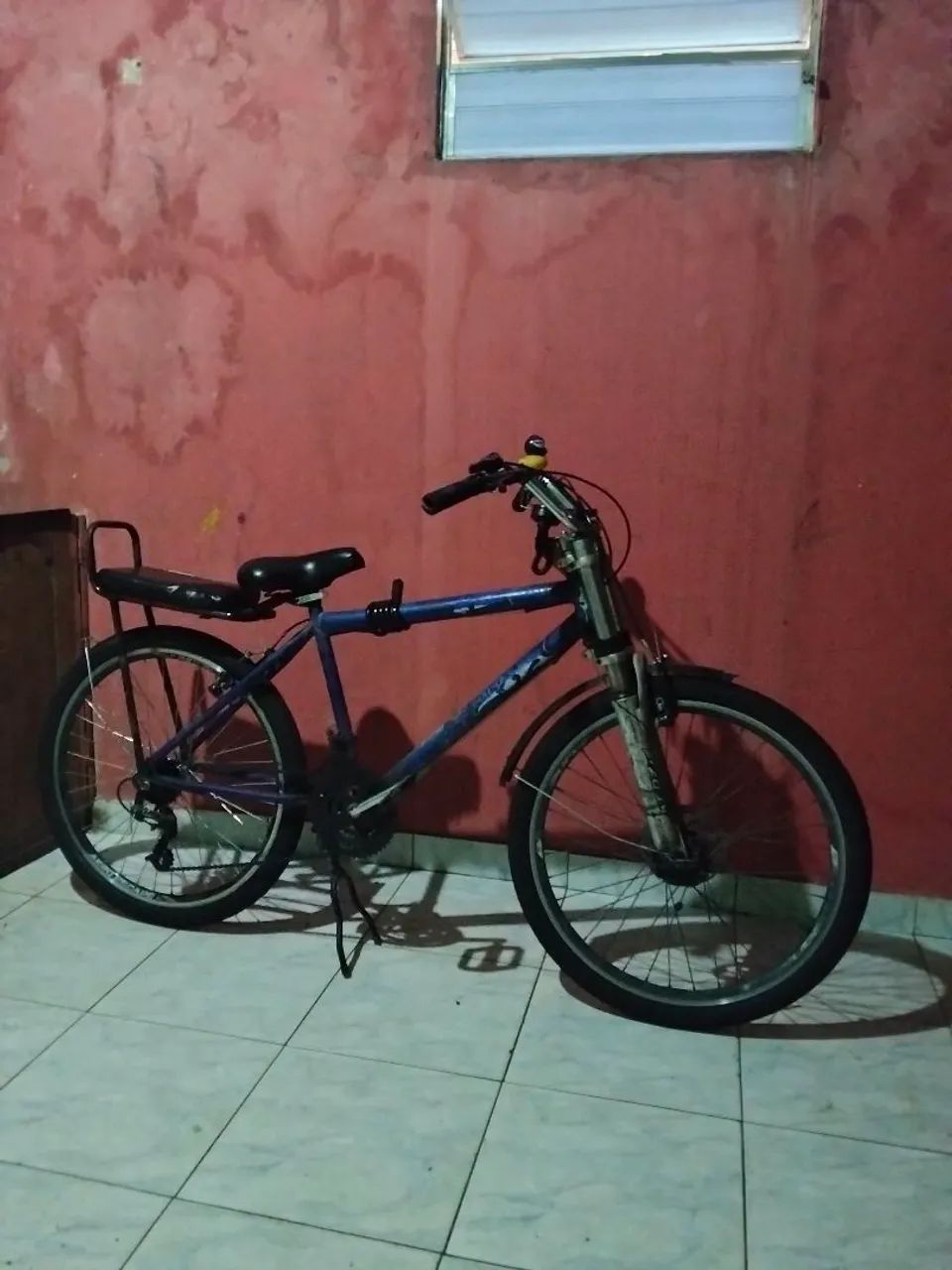 VENDE ESSA BICICLETA EM PERFEITO ESTADO  - Foto 5