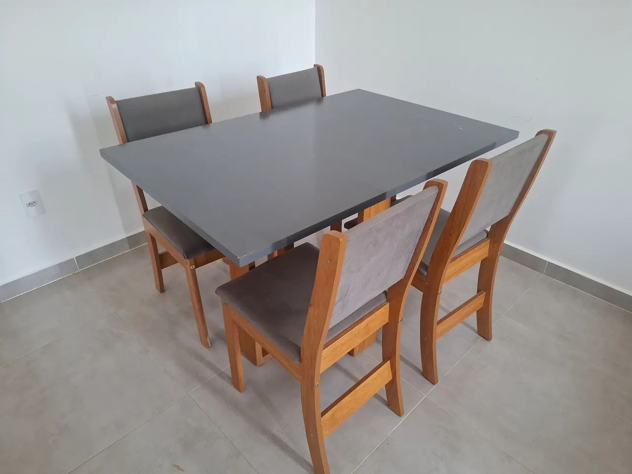 Mesa de 4 cadeiras  - Foto 2