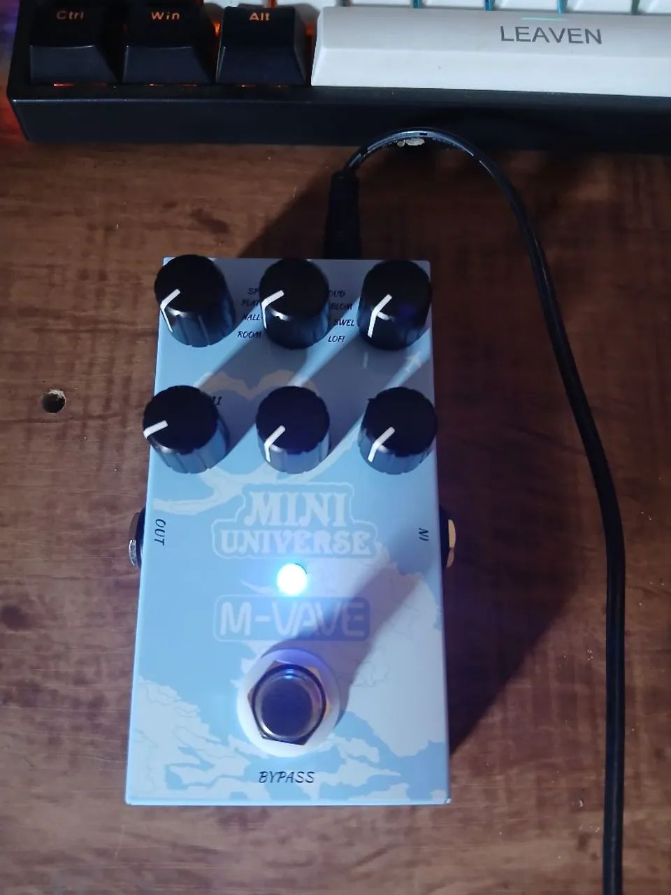 PEDAL REVERB MINI UNIVERSE  - Foto 2