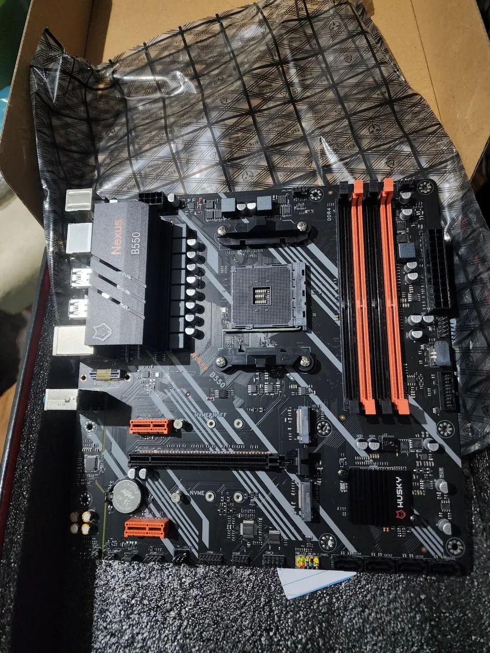 PLACA MÃE B550M NOVINHA NUNCA FOI USADA
