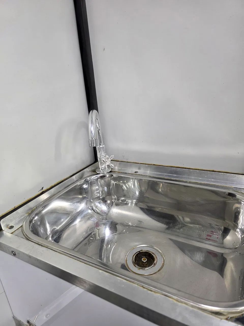 TRAILER PARA LANCHES SEMI-NOVO COMPLETO COM APENAS 1 ANO DE USO - Foto 4