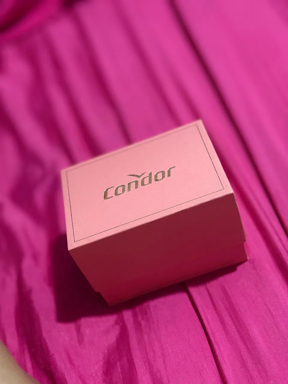 Relogio feminino dourado Condor - Foto 2