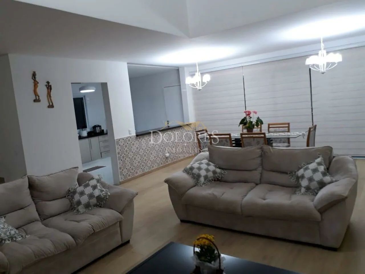 Bela casa com 5 suítes todas com varandas - Foto 5