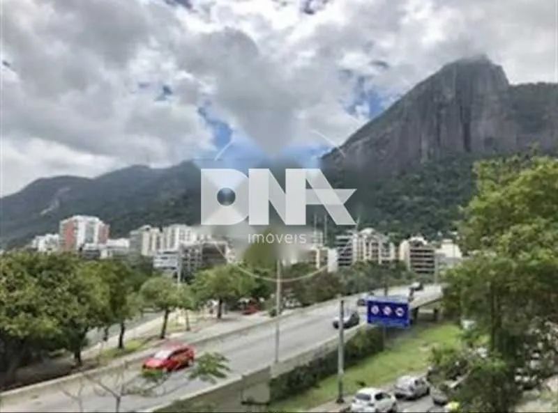 Apartamento : / Residencial / Lagoa