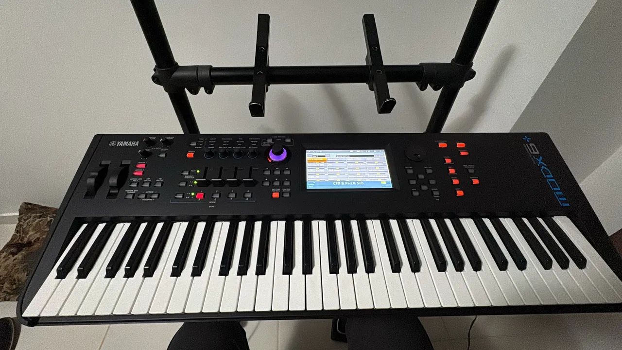 Yamaha MODX6+  - Foto 3