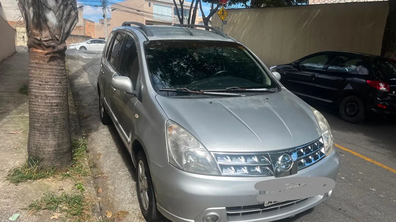 Nissan Livina 2012