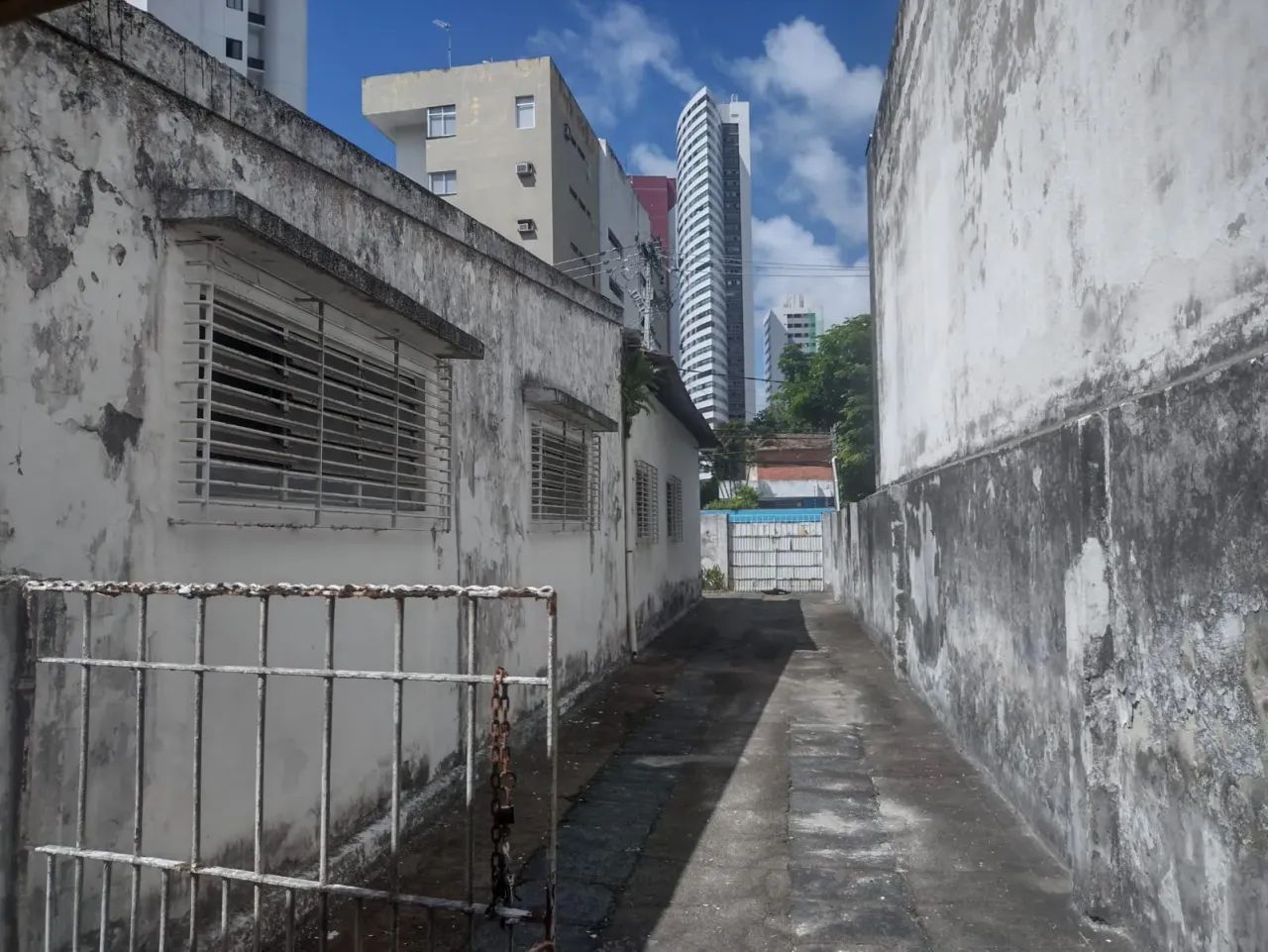 VENDO CASA COM 4 QUARTOS NO BAIRRO DA TORRE / RECIFE - Foto 4