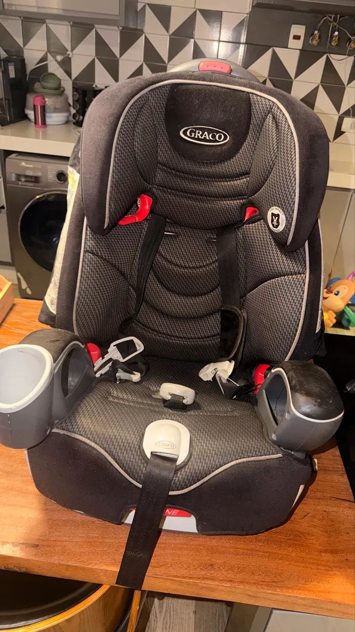 Cadeirinha Graco com isofix 9kg a 36kg 
