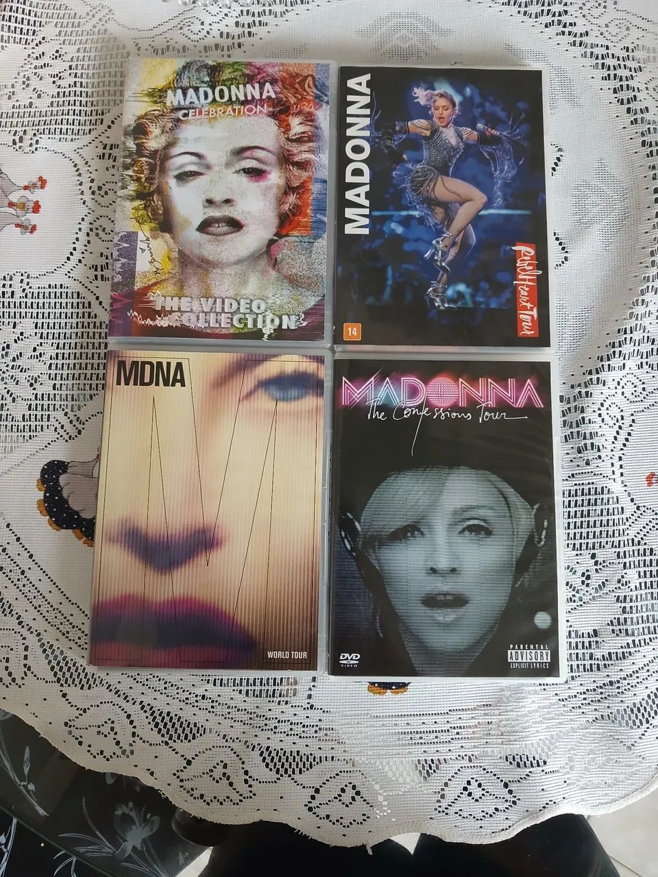 Lote de dvds e shows musicais - CDs, DVDs etc - Vila Maceno, São