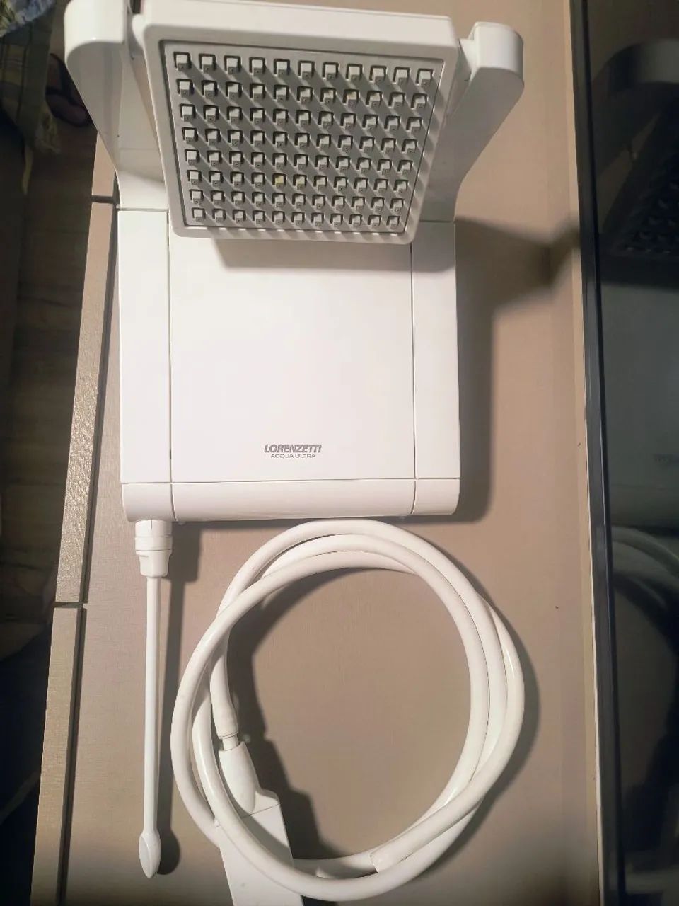 Chuveiro Lorenzetti Acqua ultra branco, moderno, temperatura ajustável. Potência 6800W. - Foto 2