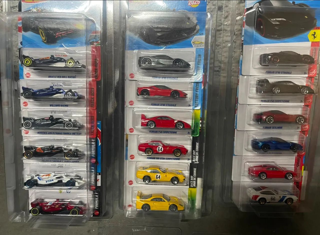 Lote hotwheels ferraris e formula 1