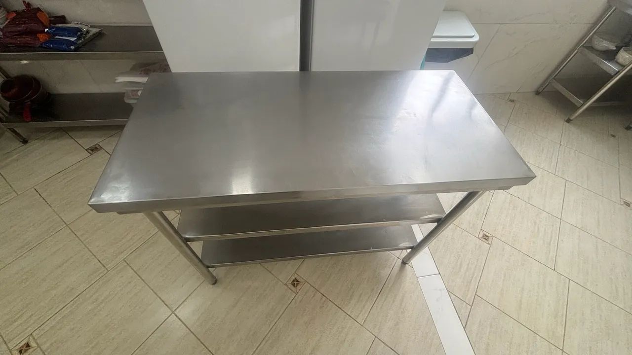 Bancada de Inox com prateleiras  - Foto 4