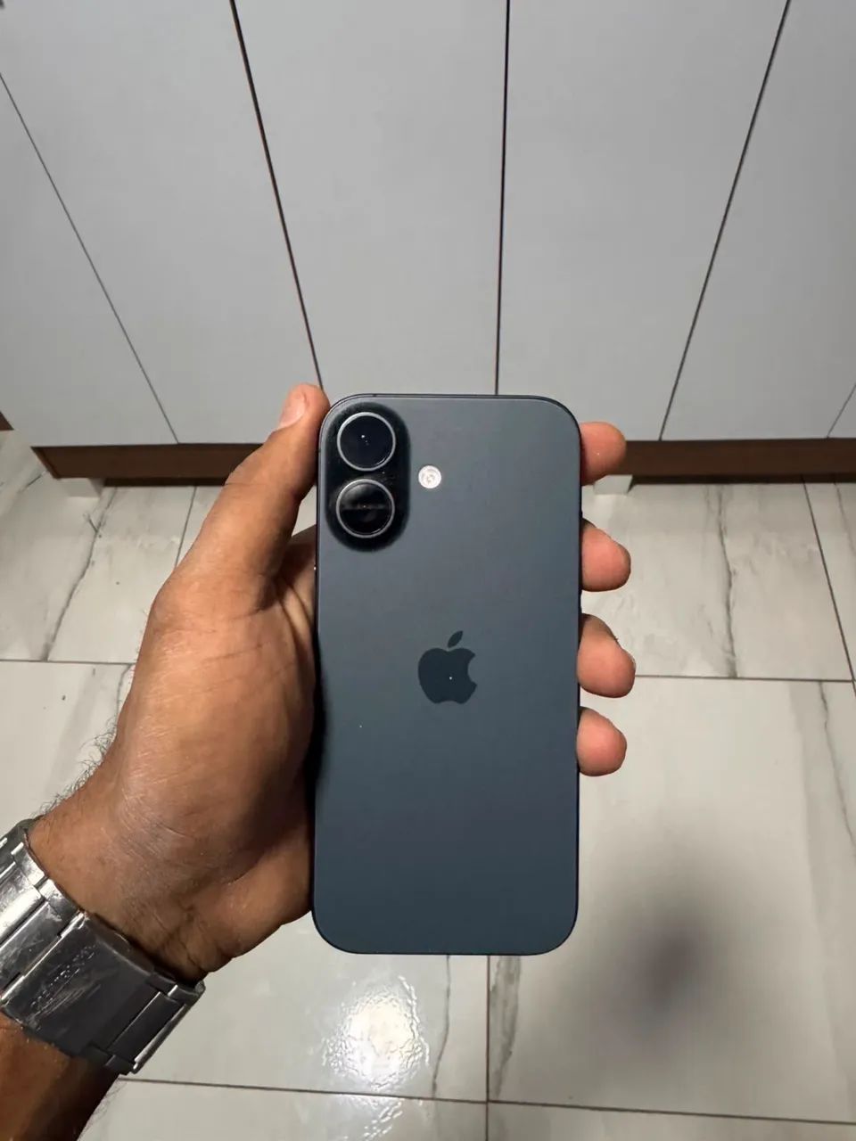 iPhone 17
