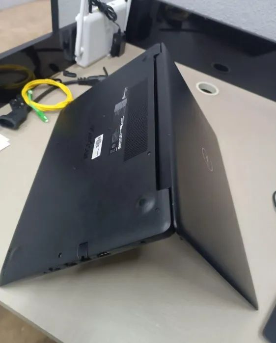 Notebook Dell - Inspiron 15 - Foto 2