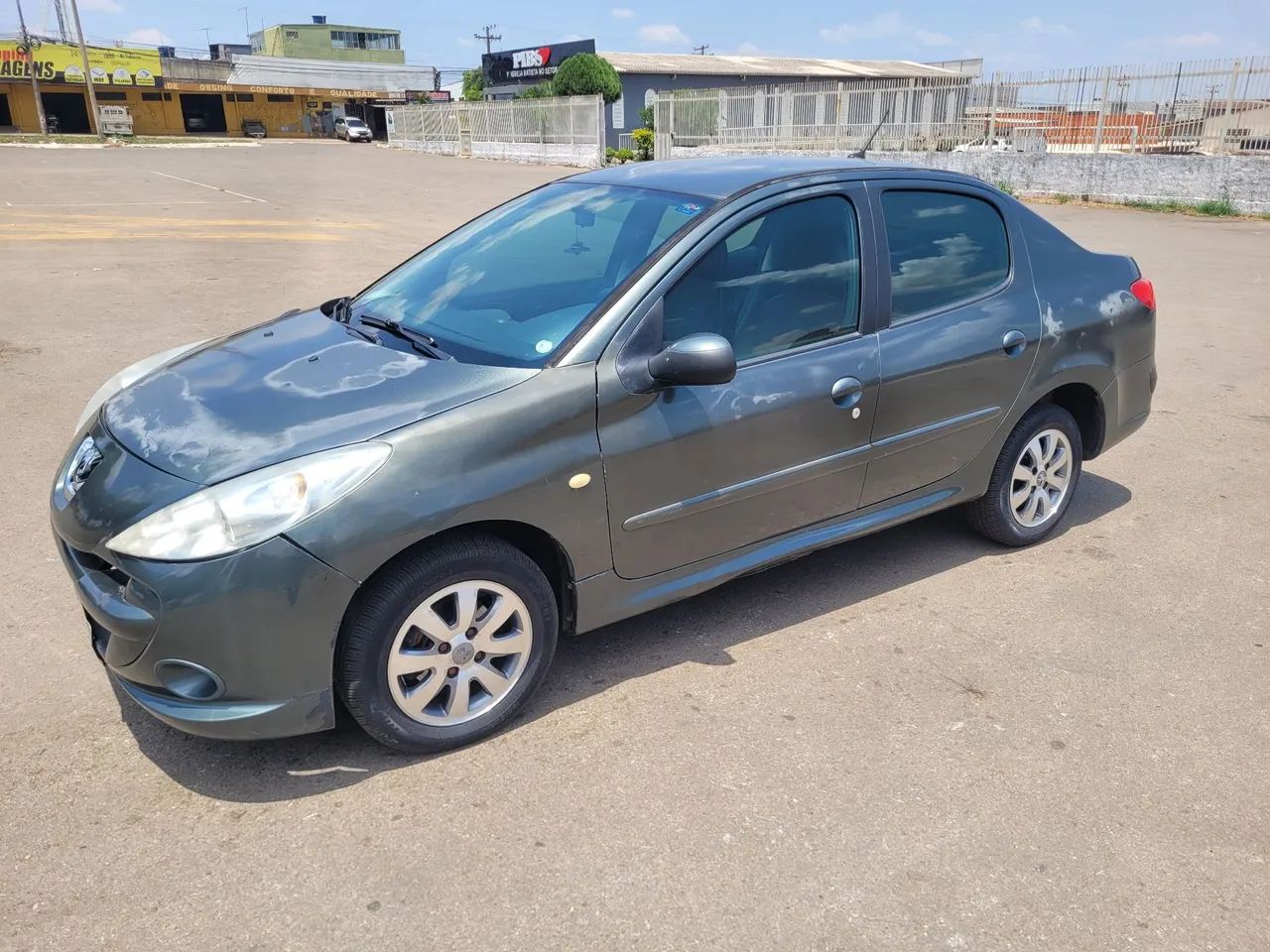 Peugeot 207 207 Sed. Passion XR Sport 1.4 Flex 8V 4p 2010
