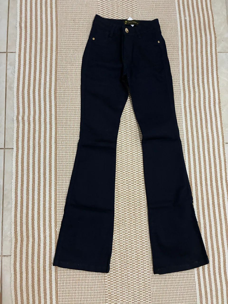 Calça jeans escura  - Foto 2