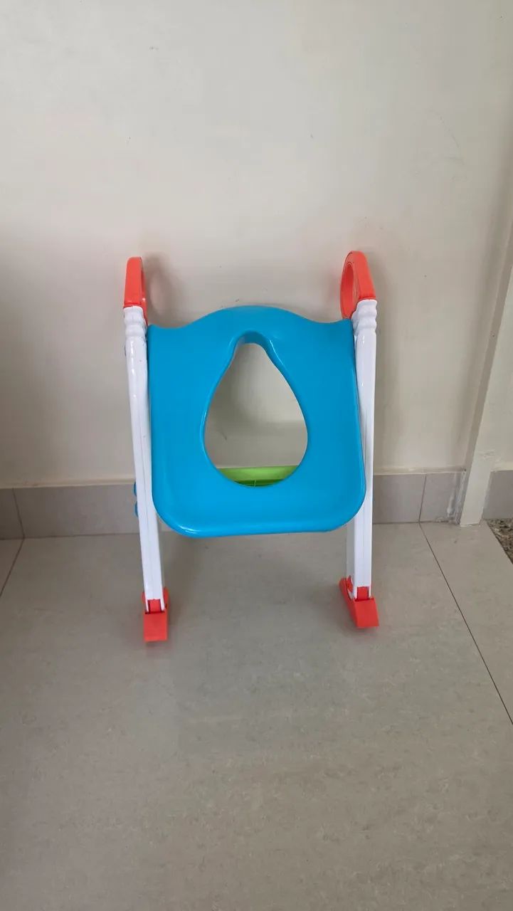 Assento Redutor com Escada Infantil Buba - Perfeito Estado / Desfralde