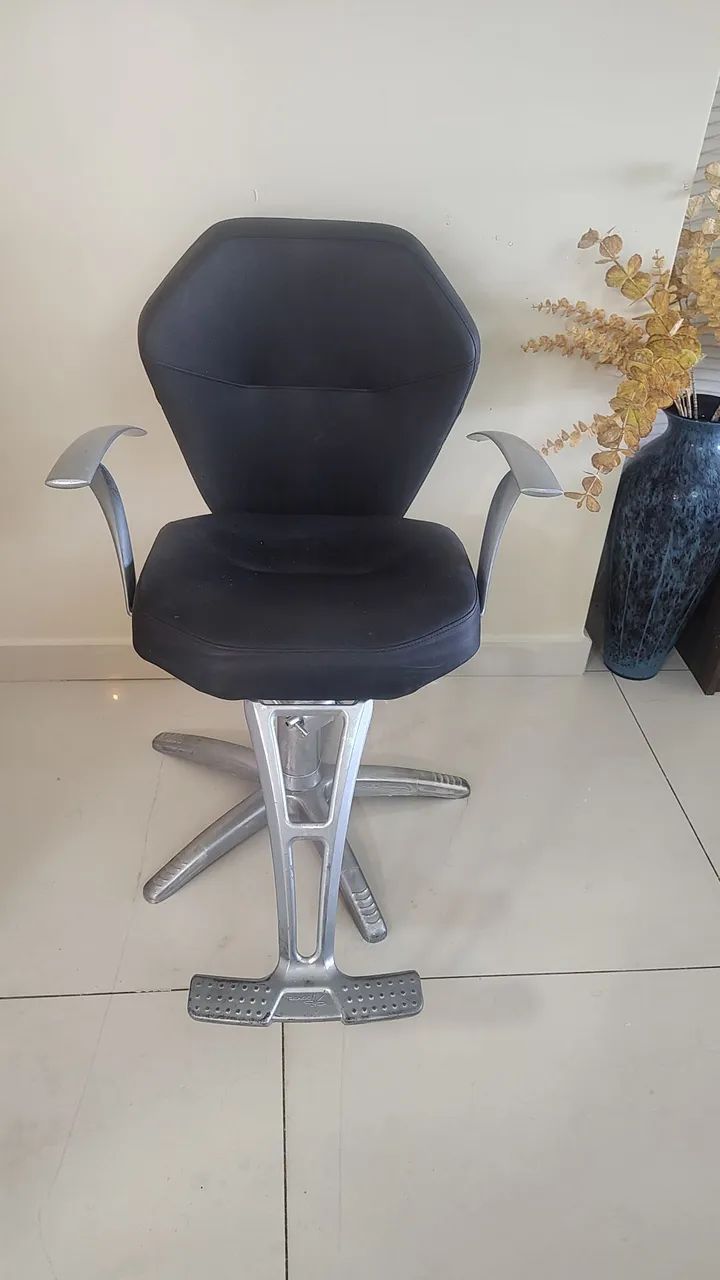 Cadeira para Studio de beleza ou maquiagem etc - Foto 3