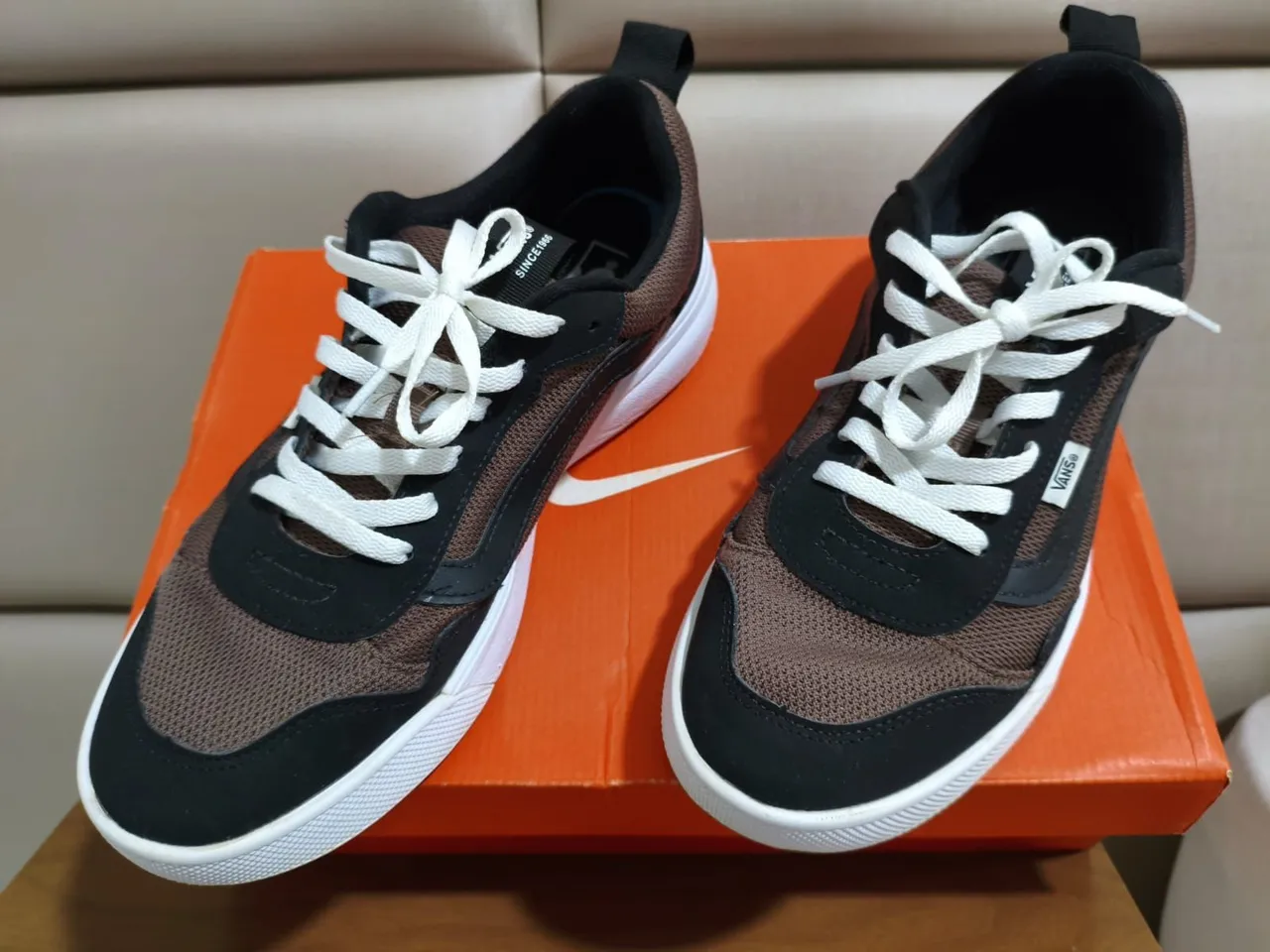 Adidas ZX 6000 - Clássico com Cores Vibrantes - Calçados - Nossa